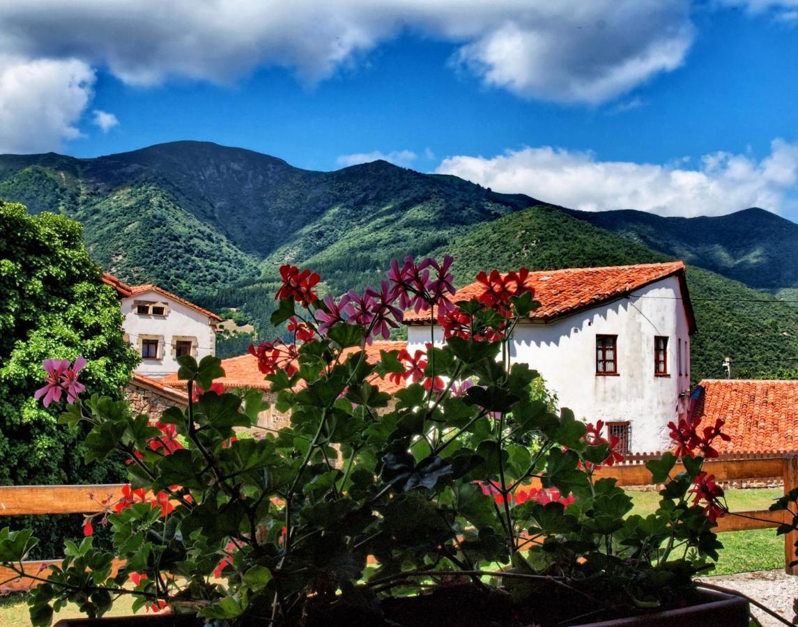 Casa Rural Los Llares Lerones エクステリア 写真