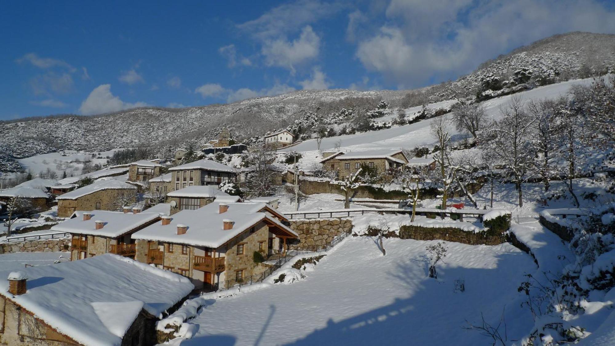 Casa Rural Los Llares Lerones エクステリア 写真
